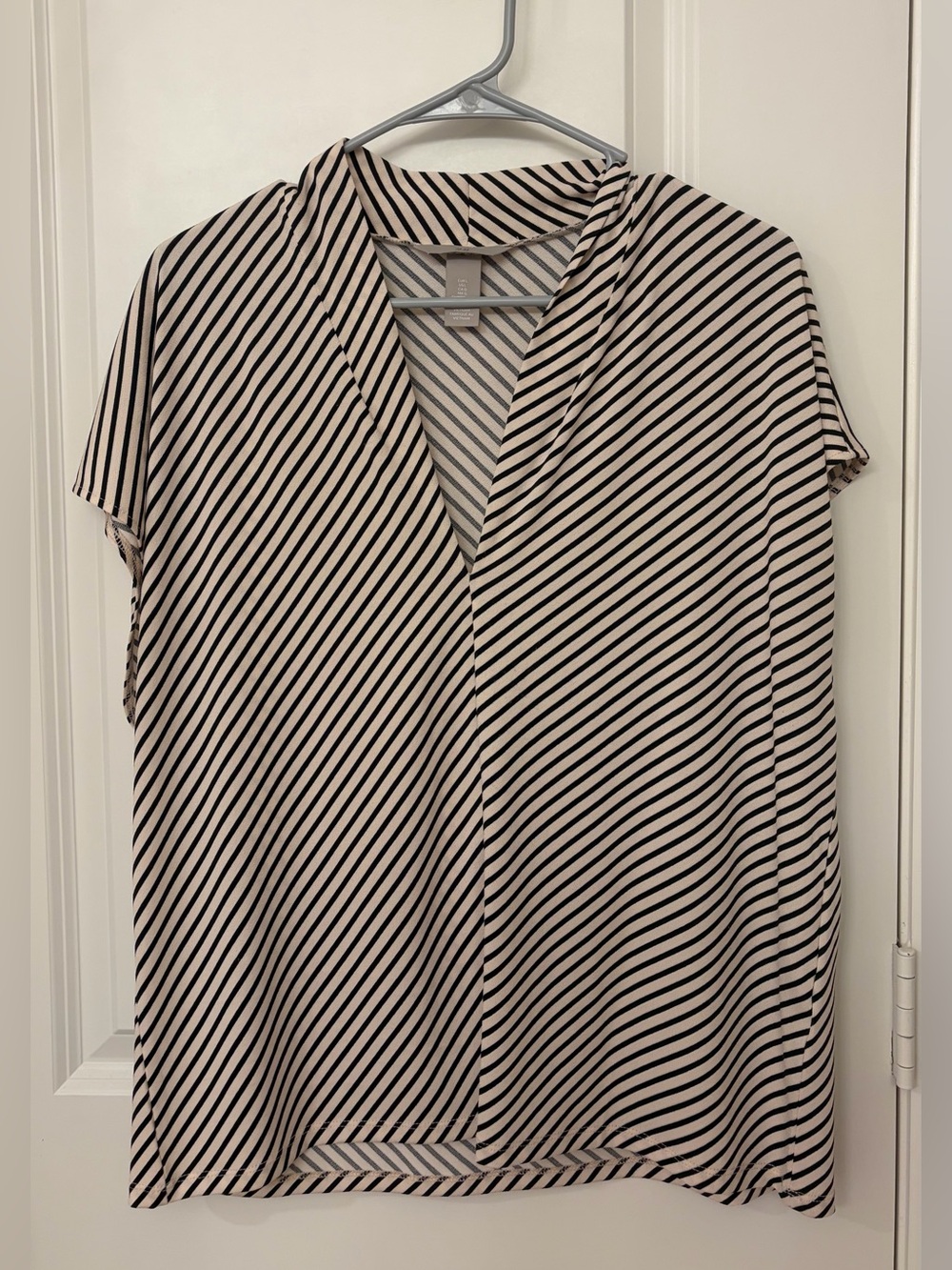 H&M Diagonal Striped V-Neck Short Sleeve Top - Black and Cream